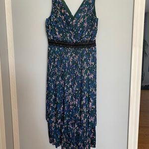 Long black/green, double layer dress with a lace above the waist around it.